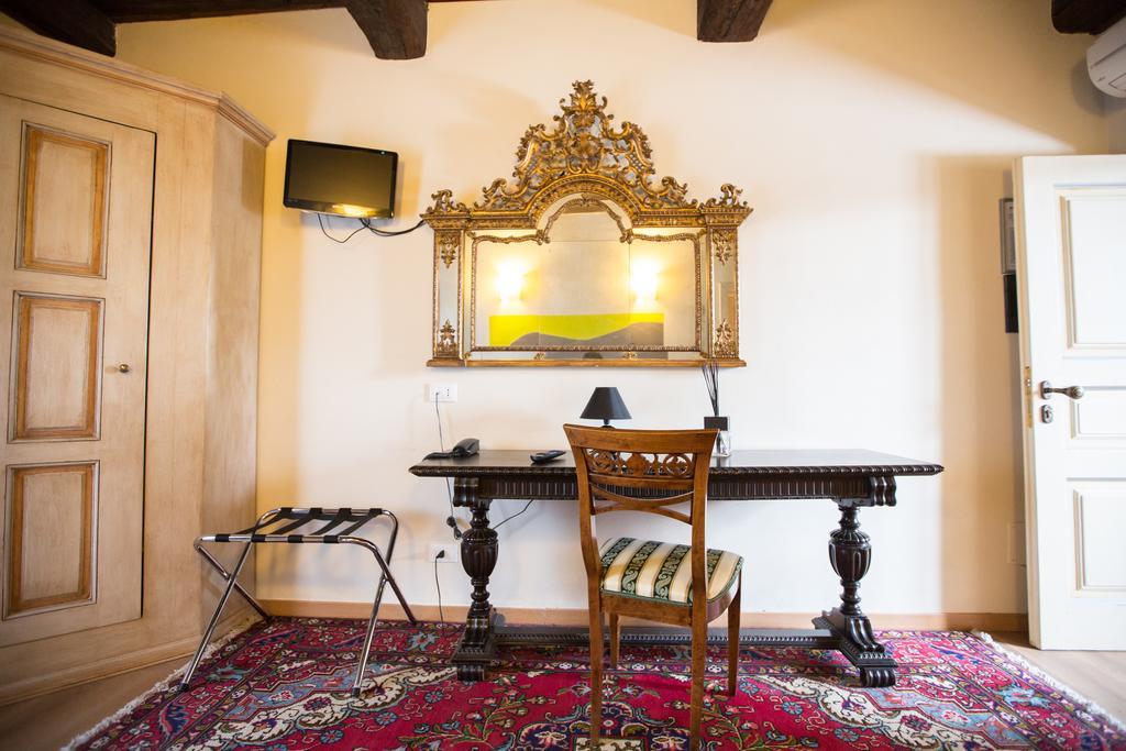 Hotel Il Campanile شيراسكو المظهر الخارجي الصورة