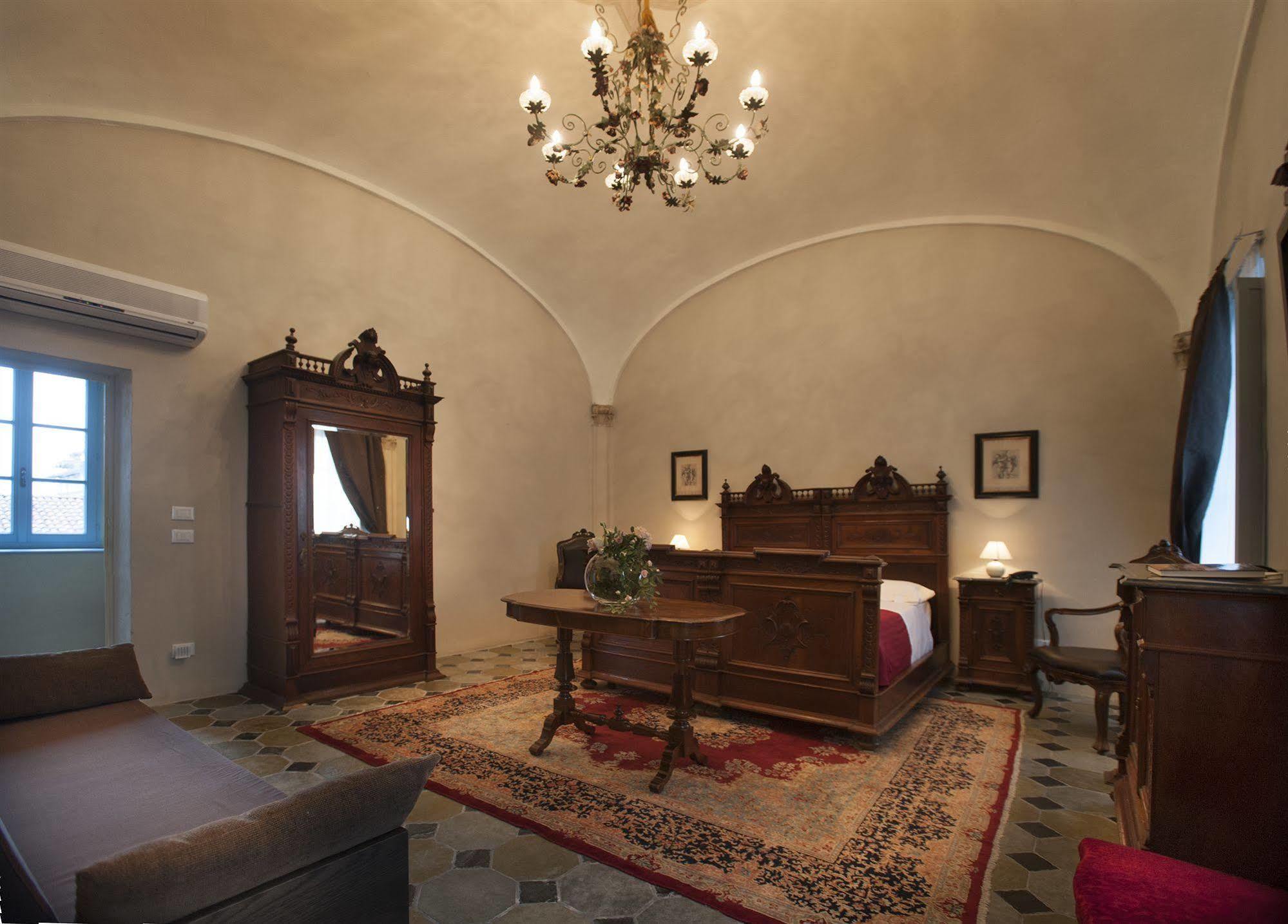 Hotel Il Campanile شيراسكو المظهر الخارجي الصورة